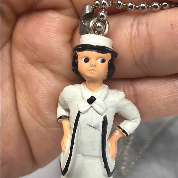 Chanel girl necklace - Picture 7 of 8